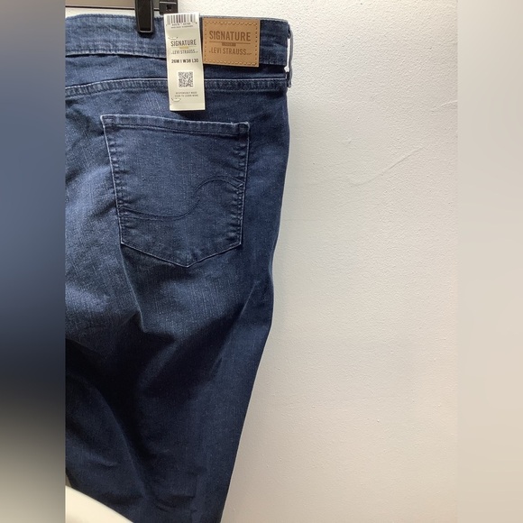 Signature Gold Size 26M Levi Strauss Totally Shaping Skinny Jeans. New - Picture 7 of 8